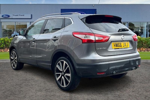 Used Nissan Qashqai 2016 for sale - 76196517: Photo 2