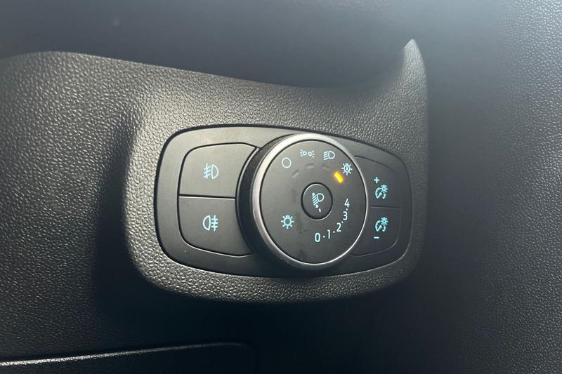 Used Ford Fiesta 2018 for sale - 77009501: Photo 29