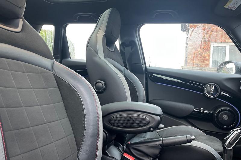 Used MINI Hatch 2023 for sale - 77036896: Photo 17