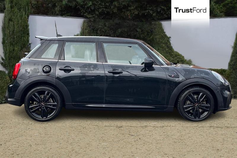 Used MINI Hatch 2023 for sale - 77036896: Photo 3