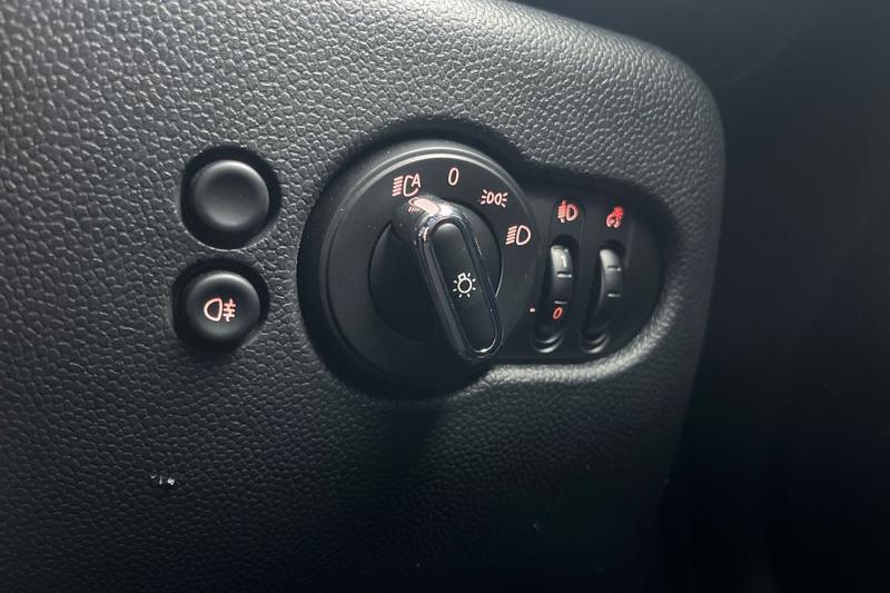 Used MINI Hatch 2023 for sale - 77036896: Photo 31