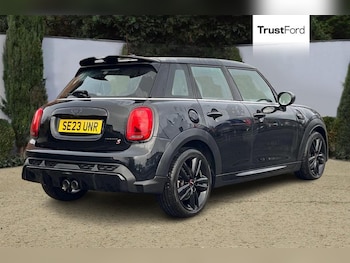 Used MINI Hatch 2023 for sale - 77036896: Photo