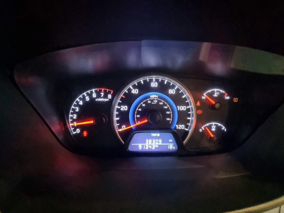 Used Hyundai i10 2015 for sale - 76172776: Photo 11
