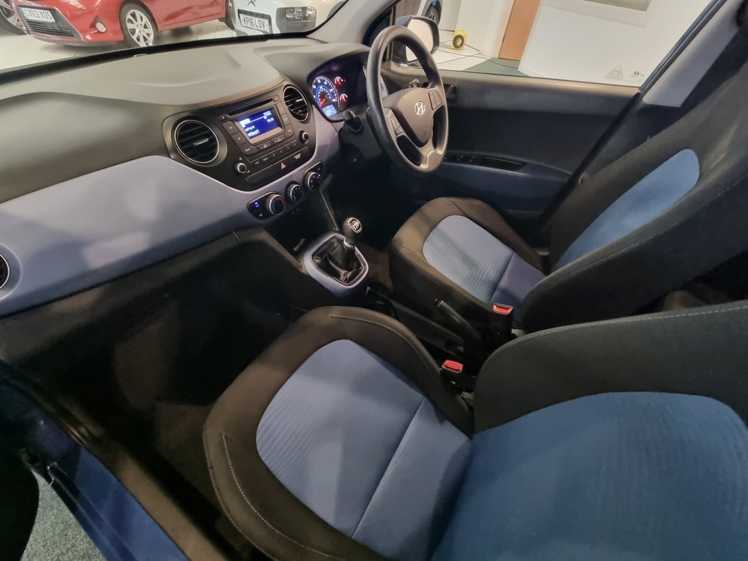 Used Hyundai i10 2015 for sale - 76172776: Photo 14