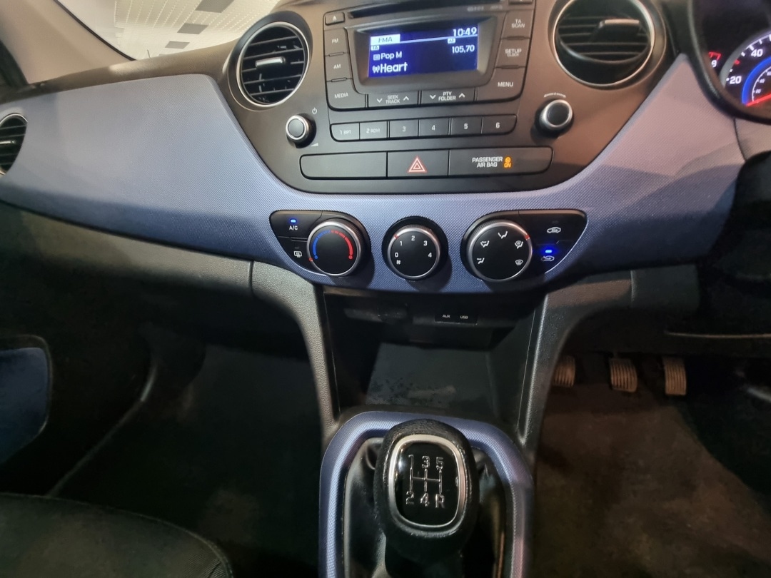 Used Hyundai i10 2015 for sale - 76172776: Photo 16