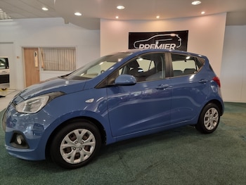 Used Hyundai i10 2015 for sale - 76172776: Photo