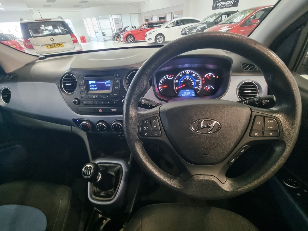 Used Hyundai i10 2015 for sale - 76172776: Photo 9