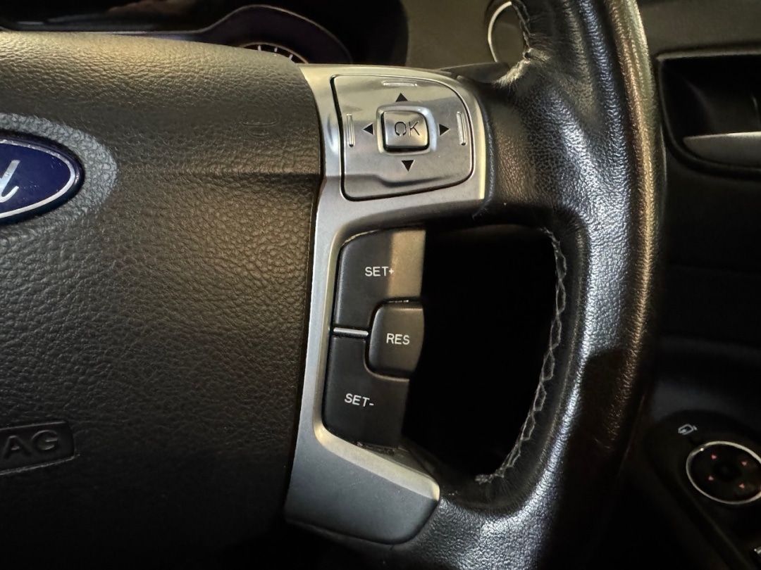 Used Ford Mondeo 2010 for sale - 77159161: Photo 24