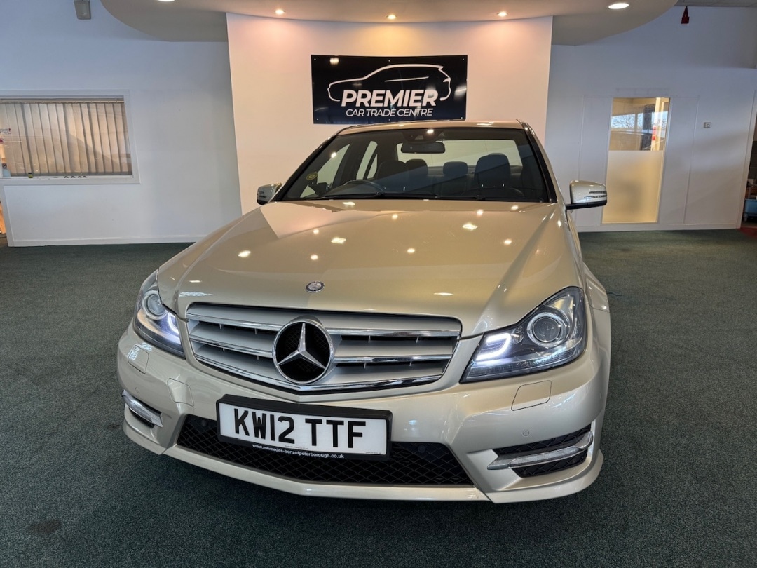 Used Mercedes-Benz C Class 2012 for sale - 77071891: Photo 2