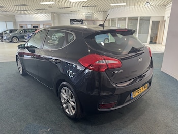 Used Kia Ceed 2015 for sale - 78942659: Photo