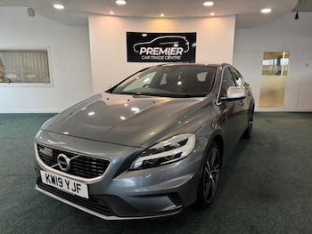 Used Volvo V40 2019 for sale - 78409554: Photo