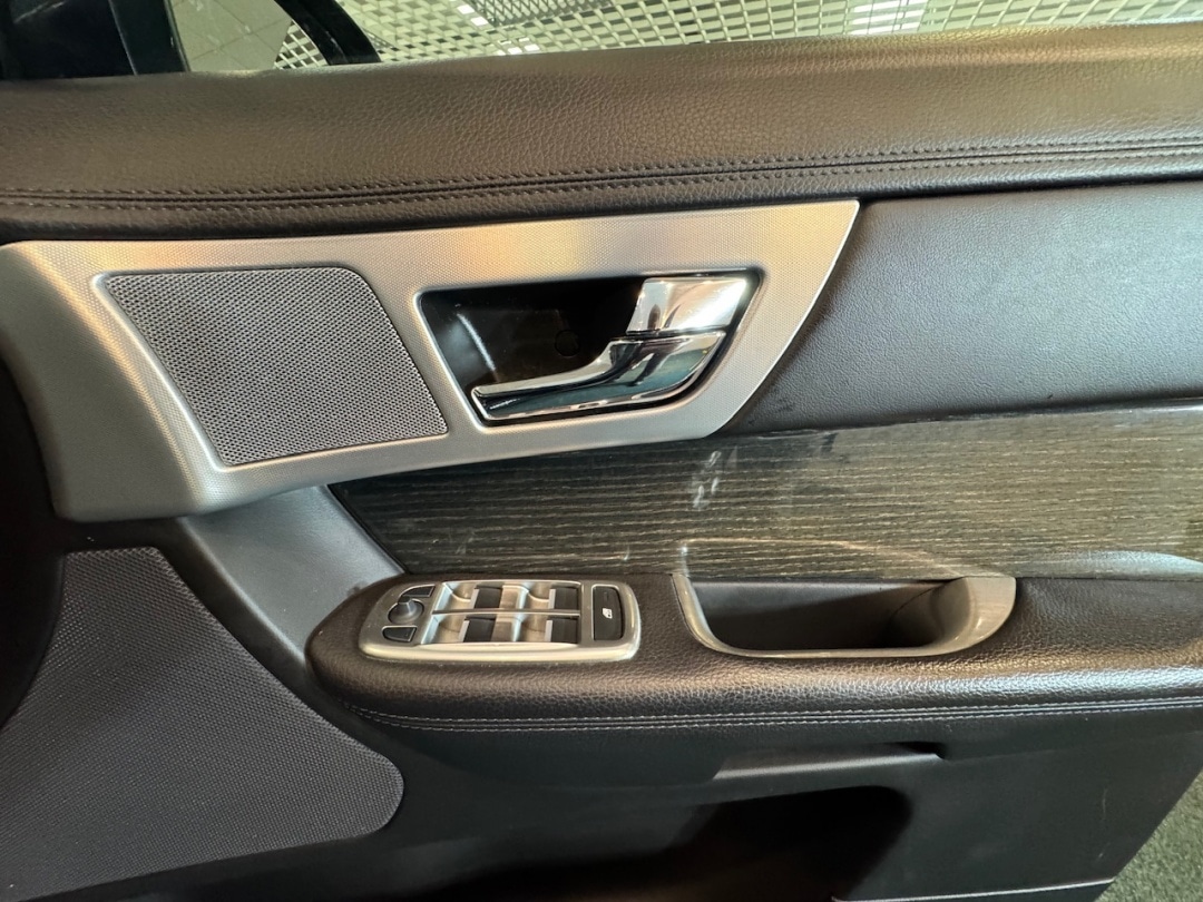 Used Jaguar XF 2015 for sale - 76413073: Photo 21