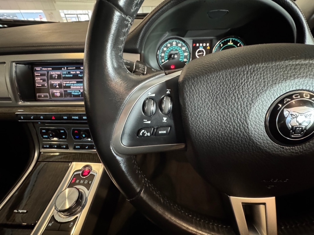 Used Jaguar XF 2015 for sale - 76413073: Photo 25