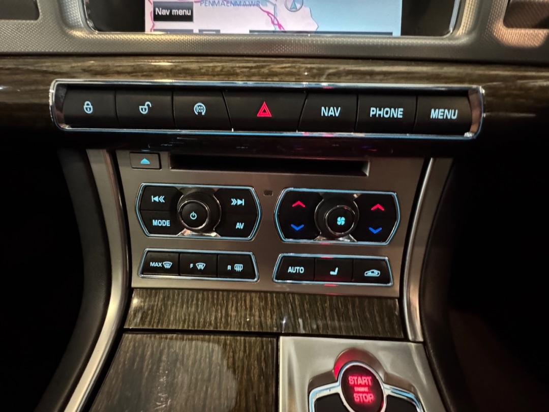 Used Jaguar XF 2015 for sale - 76413073: Photo 29