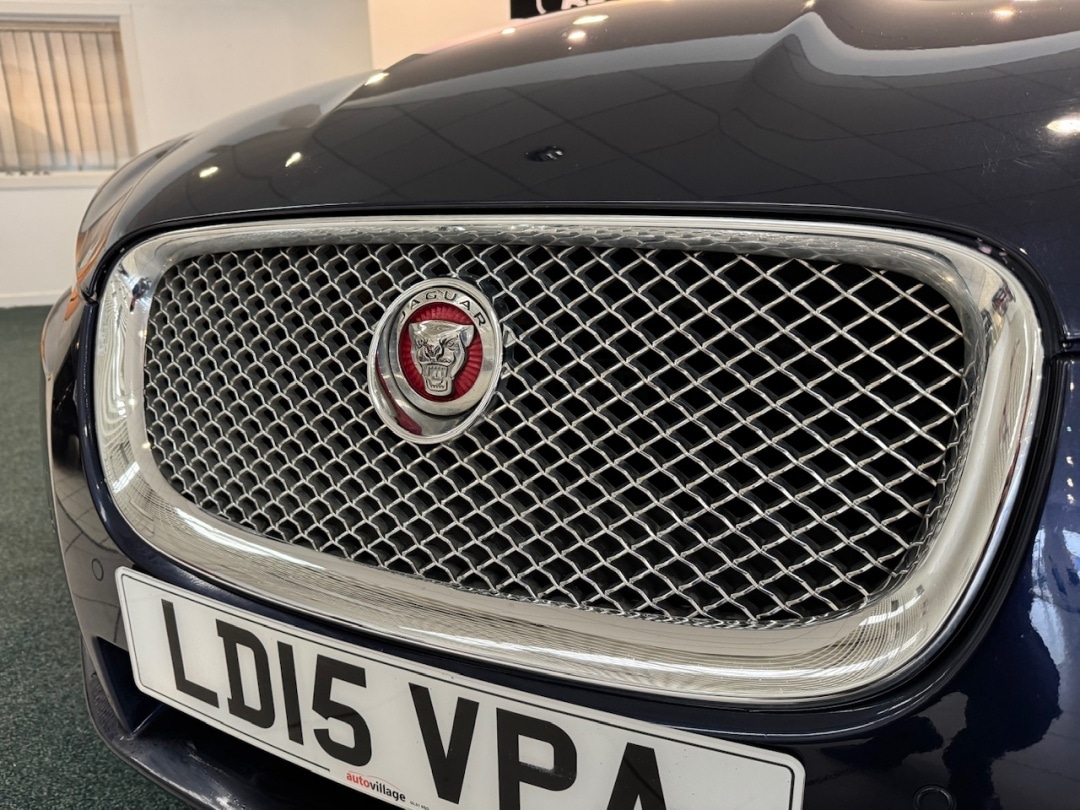 Used Jaguar XF 2015 for sale - 76413073: Photo 3