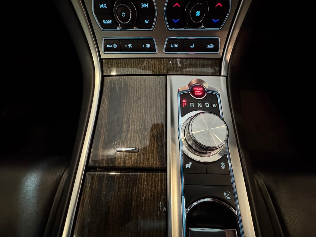 Used Jaguar XF 2015 for sale - 76413073: Photo 30