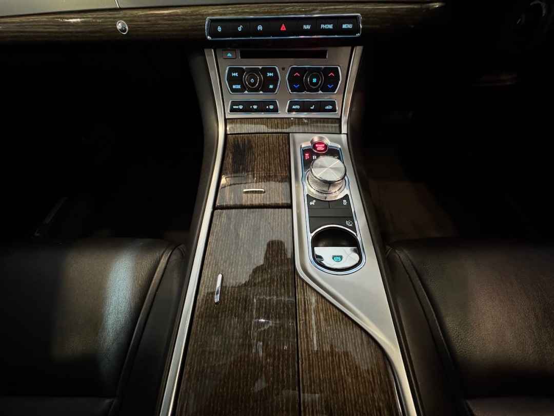 Used Jaguar XF 2015 for sale - 76413073: Photo 31