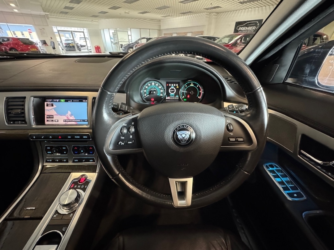 Used Jaguar XF 2015 for sale - 76413073: Photo 34