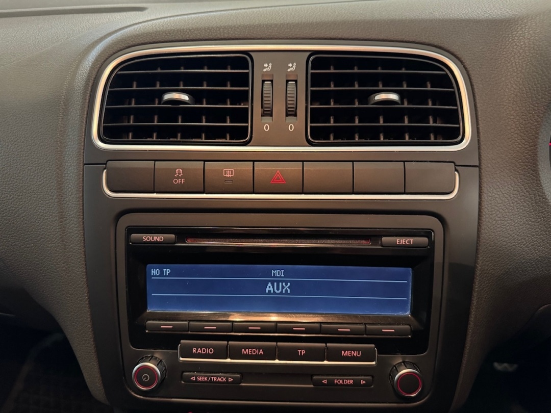 Used Volkswagen Polo 2011 for sale - 77730715: Photo 23