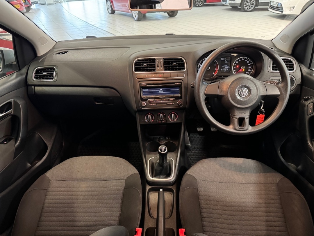 Used Volkswagen Polo 2011 for sale - 77730715: Photo 28