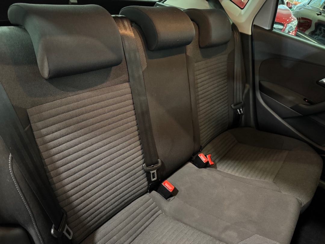 Used Volkswagen Polo 2011 for sale - 77730715: Photo 30