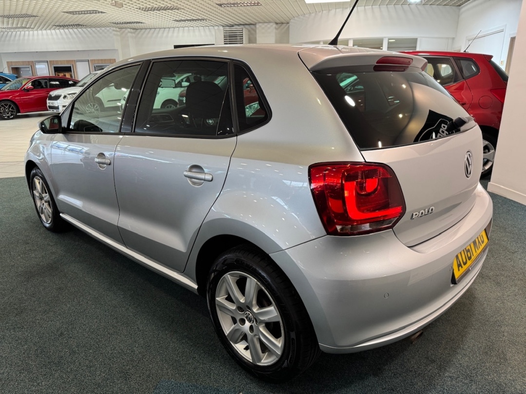 Used Volkswagen Polo 2011 for sale - 77730715: Photo 4