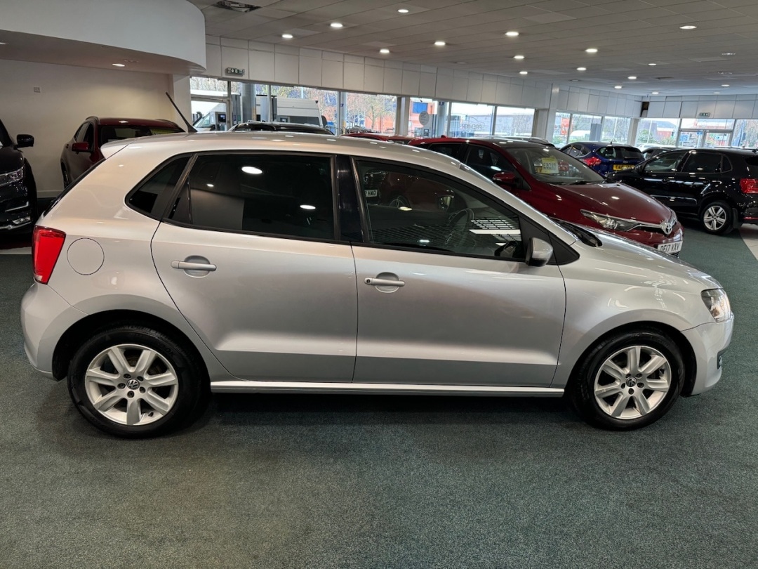 Used Volkswagen Polo 2011 for sale - 77730715: Photo 7