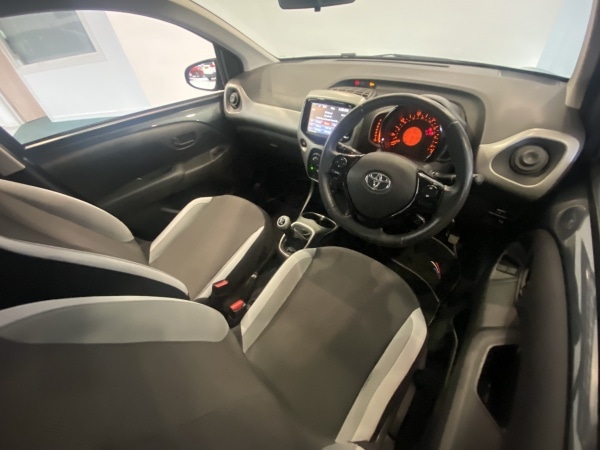 Used Toyota AYGO 2015 for sale - 76209969: Photo 11