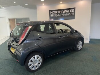 Used Toyota AYGO 2015 for sale - 76209969: Photo 3