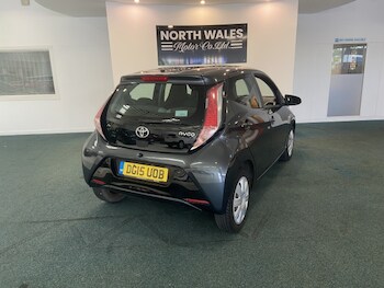 Used Toyota AYGO 2015 for sale - 76209969: Photo 4