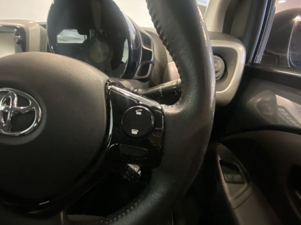 Used Toyota AYGO 2015 for sale - 76209969: Photo 6