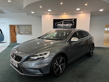 Used Volvo V40 2019 for sale - 77719373: Photo