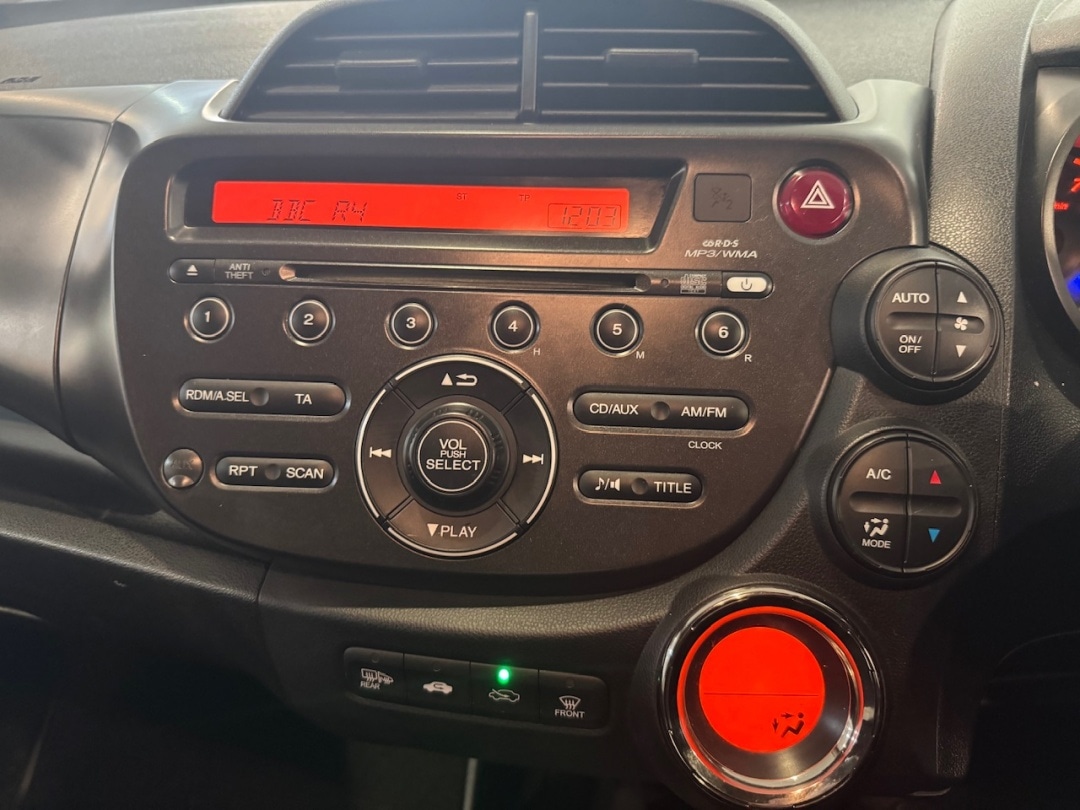 Used Honda Jazz 2012 for sale - 76438742: Photo 17