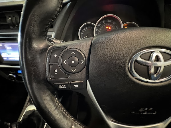 Used Toyota Auris 2014 for sale - 76222747: Photo 14