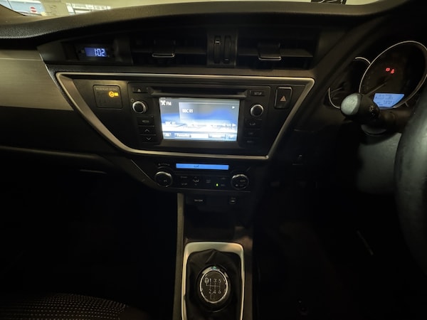 Used Toyota Auris 2014 for sale - 76222747: Photo 21