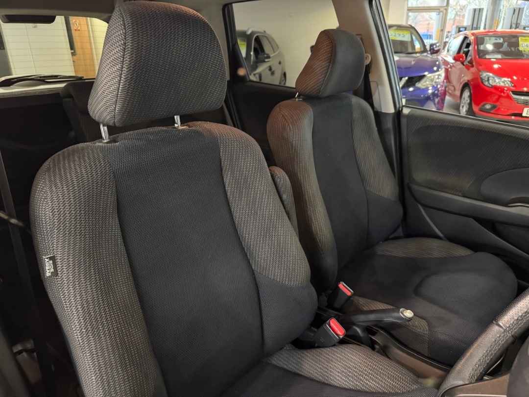 Used Honda Jazz 2015 for sale - 77200676: Photo 18