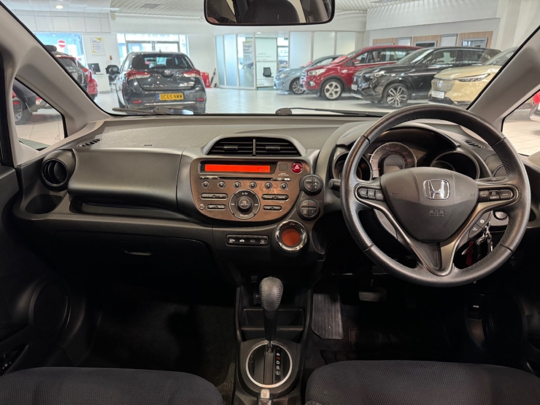 Used Honda Jazz 2015 for sale - 77200676: Photo 19