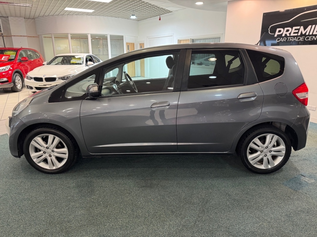 Used Honda Jazz 2015 for sale - 77200676: Photo 2