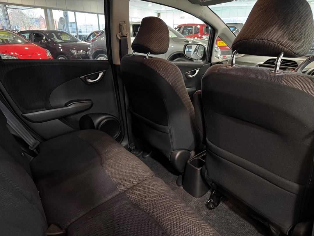 Used Honda Jazz 2015 for sale - 77200676: Photo 29