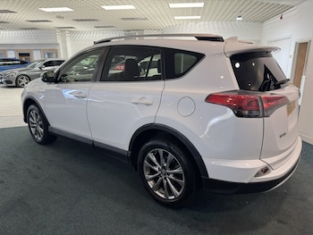 Used Toyota RAV4 2016 for sale - 79480226: Photo