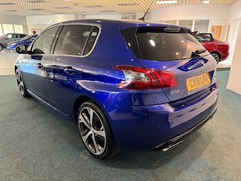 Used Peugeot 308 2018 for sale - 77236010: Photo