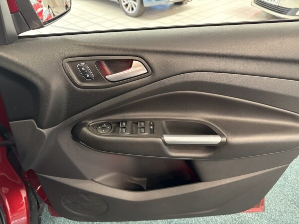 Used Ford Kuga 2017 for sale - 77962979: Photo 24