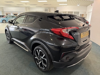 Used Toyota C-HR 2019 for sale - 79480228: Photo