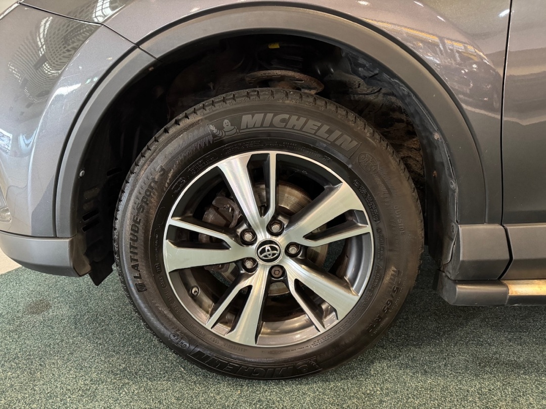 Used Toyota RAV4 2016 for sale - 76392088: Photo 11