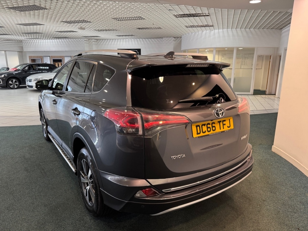 Used Toyota RAV4 2016 for sale - 76392088: Photo 13