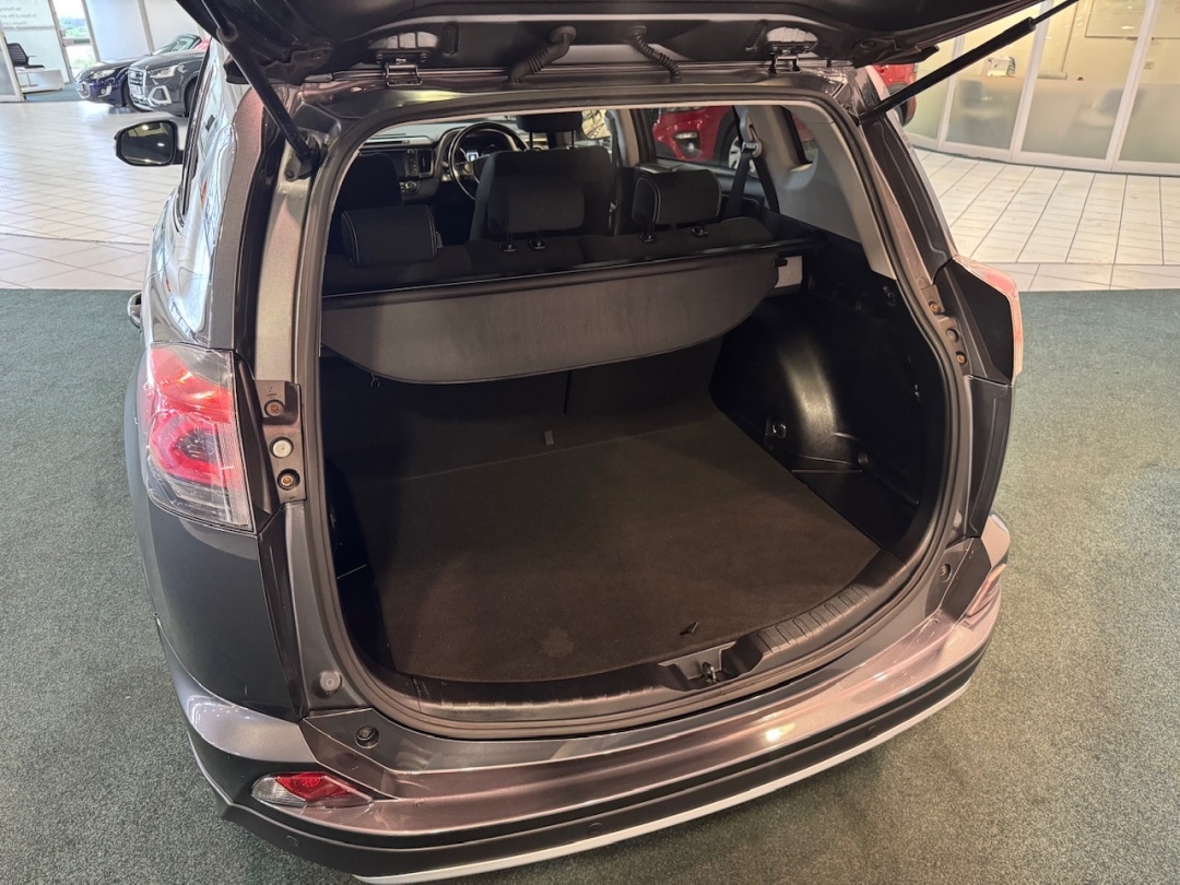 Used Toyota RAV4 2016 for sale - 76392088: Photo 17