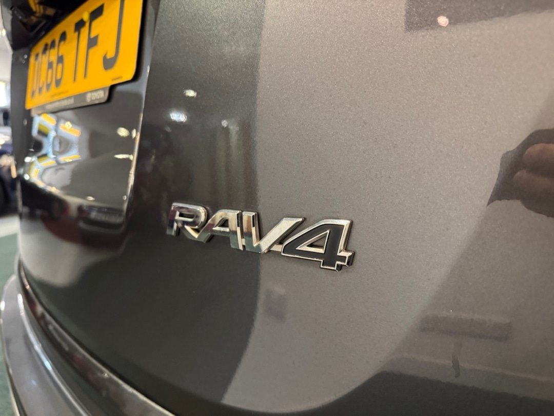 Used Toyota RAV4 2016 for sale - 76392088: Photo 18