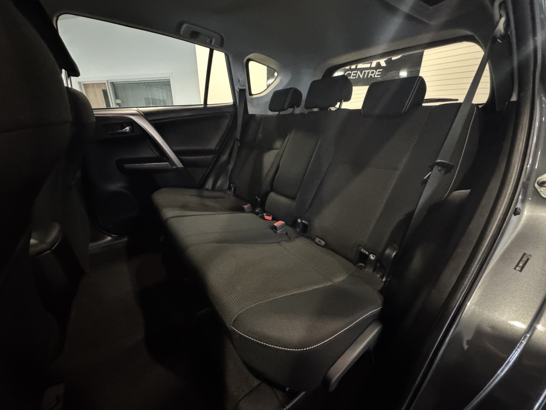 Used Toyota RAV4 2016 for sale - 76392088: Photo 23