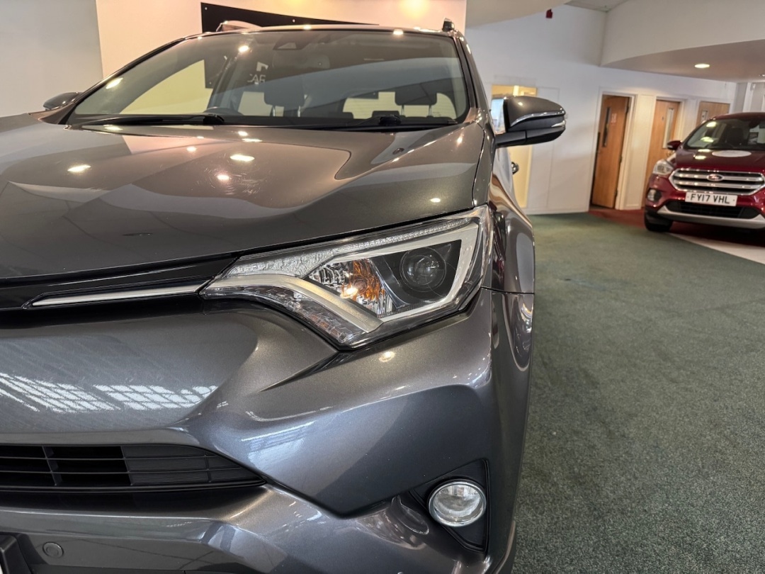 Used Toyota RAV4 2016 for sale - 76392088: Photo 5