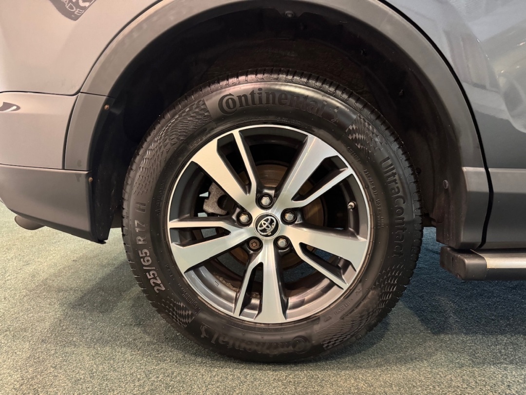 Used Toyota RAV4 2016 for sale - 76392088: Photo 8